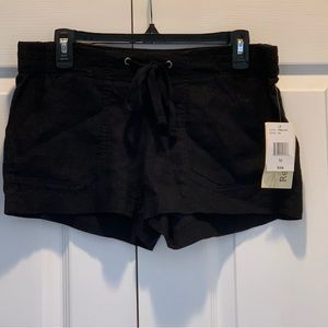 Rewind Shorts Medium NWT